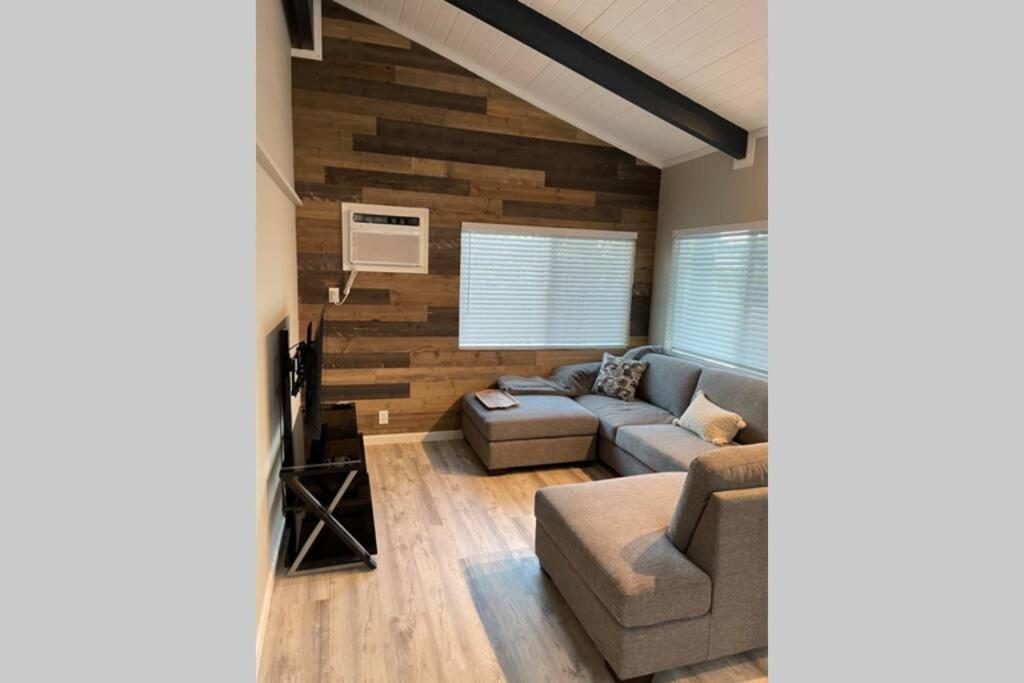 Spacious 2 Bedroom Beach House With King Suite Waianae Eksteriør bilde