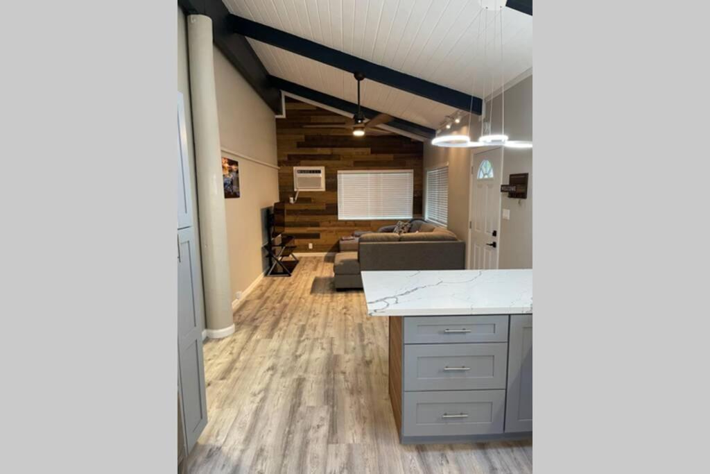 Spacious 2 Bedroom Beach House With King Suite Waianae Eksteriør bilde