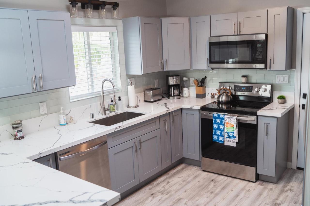 Spacious 2 Bedroom Beach House With King Suite Waianae Eksteriør bilde